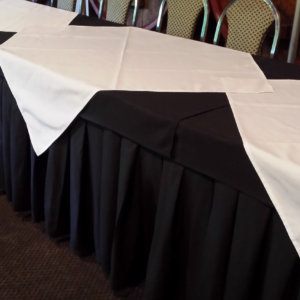 Square-White-Tablecloth-Various-Sizes