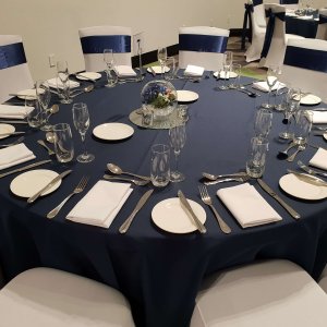 table-cloth-navy-round