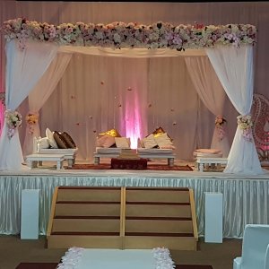 mandap_pink-flowers