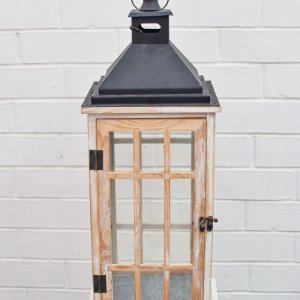 wooden wishing well lantern